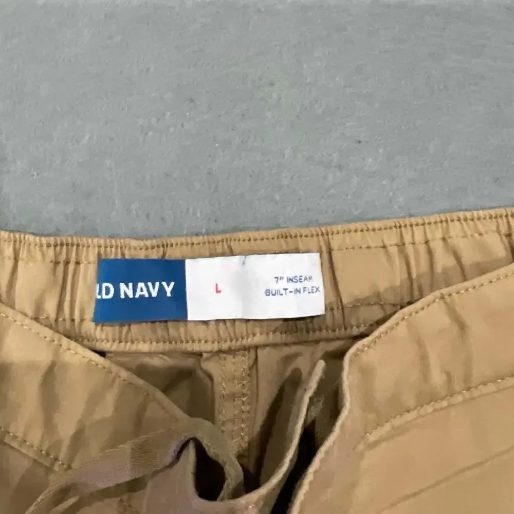 Old Navy Built-In Flex 7 Inch Inseam Khaki Drawstring Shorts Men's Size L